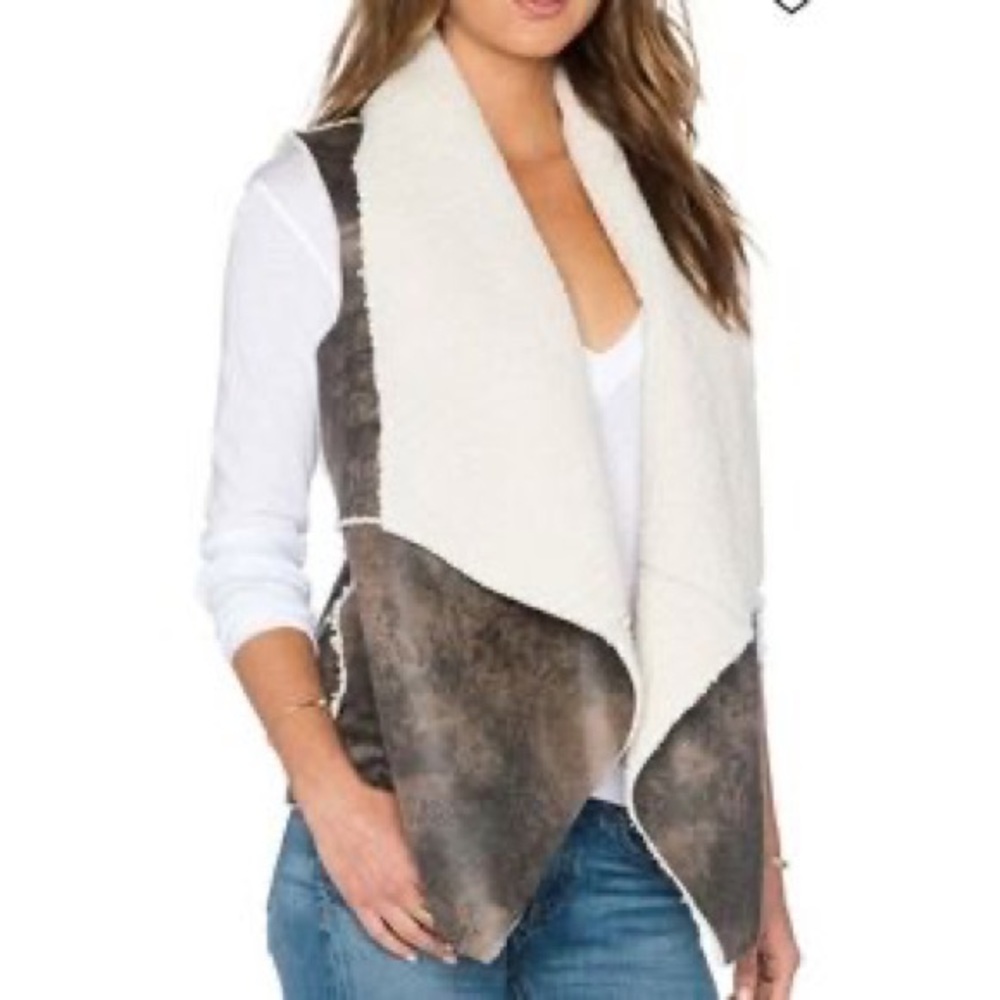 Naked Zebra Hippie Love Faux Fur Vest (Size S)🌹
